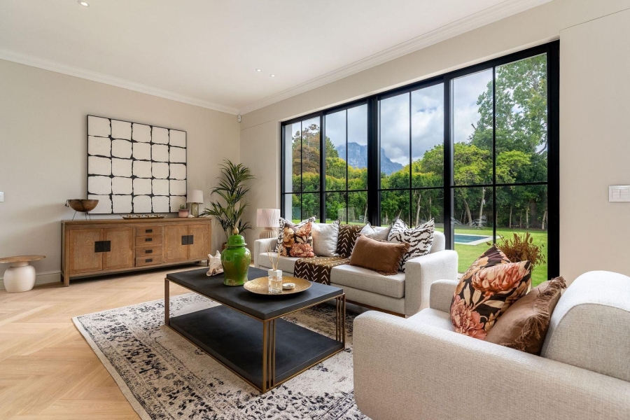 5 Bedroom Property for Sale in Constantia Western Cape